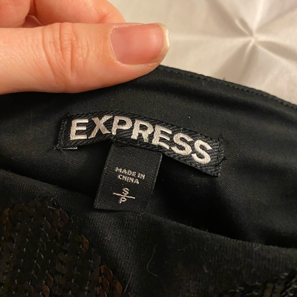 Express sequin skirt NWT - Picture 3 of 4